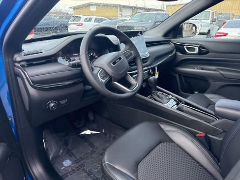 New 2026 Jeep Compass Latitude image 16