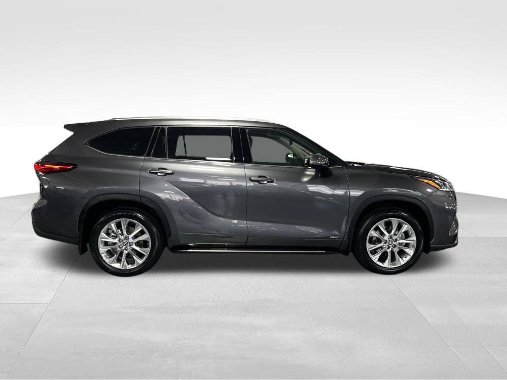 Used 2023 Toyota Highlander Limited AWD/4WD image 6