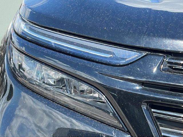 Used 2024 Chevrolet Equinox RS FWD image 30