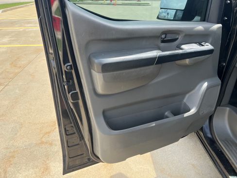 Used 2013 Nissan NV 2500 SV w/ Technology Pkg RWD image 27
