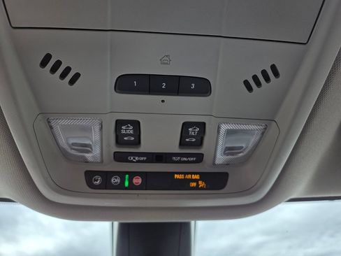 Used 2021 Buick Enclave Avenir w/ Avenir Technology Package AWD/4WD image 42