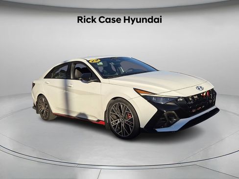 Used 2022 Hyundai Elantra N w/ Preferred Accessory Package image 9