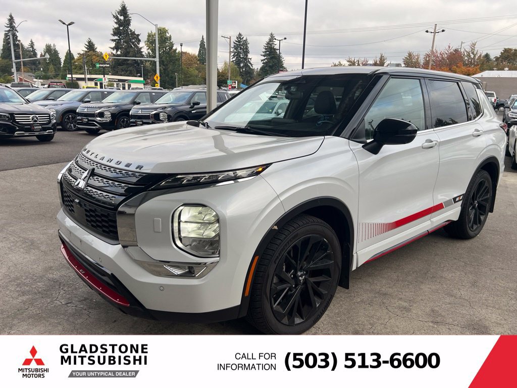 Used 2024 Mitsubishi Outlander SE Black Edition AWD/4WD image 2