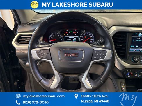 Used 2018 GMC Acadia SLT image 15