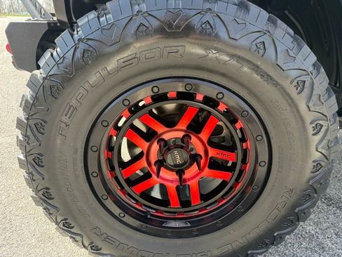 Used 2021 Jeep Gladiator Overland image 9