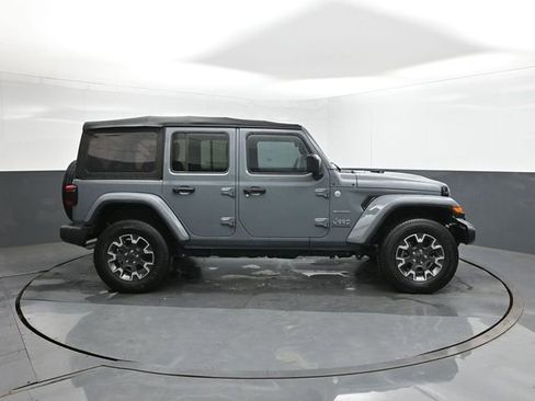 Used 2024 Jeep Wrangler Unlimited Sahara w/ Technology Group AWD/4WD image 26
