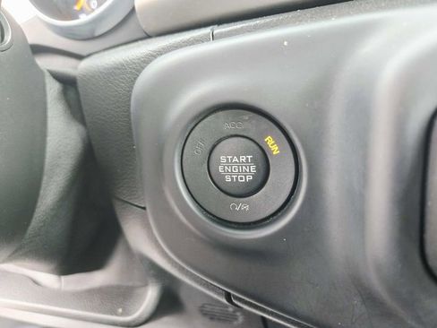 Used 2018 Jeep Wrangler Unlimited Sport image 34