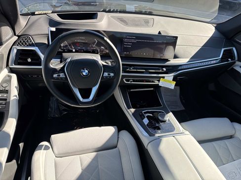 Used 2026 BMW X5 sDrive40i w/ Premium Package image 7