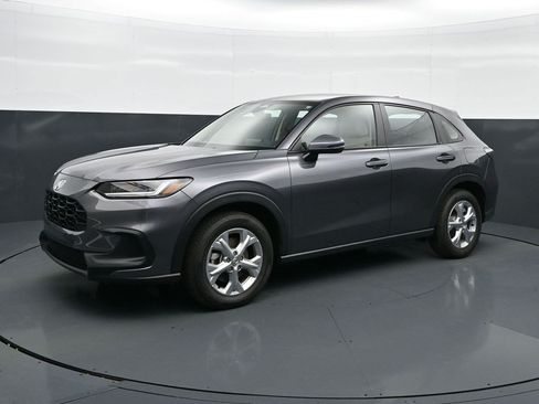 Used 2025 Honda HR-V LX image 3