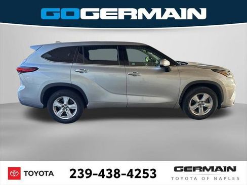 Certified 2021 Toyota Highlander L image 9