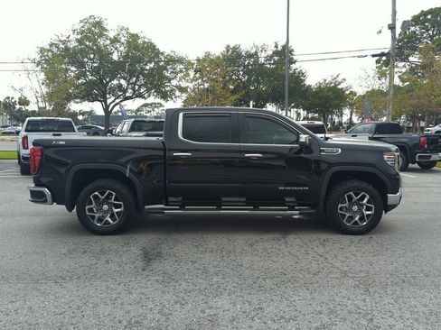 Used 2022 GMC Sierra 1500 SLT AWD/4WD image 7