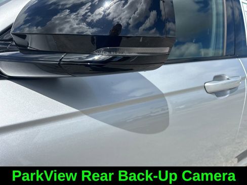 Certified 2025 Jeep Grand Cherokee Limited w/ Black Appearance Package image 21