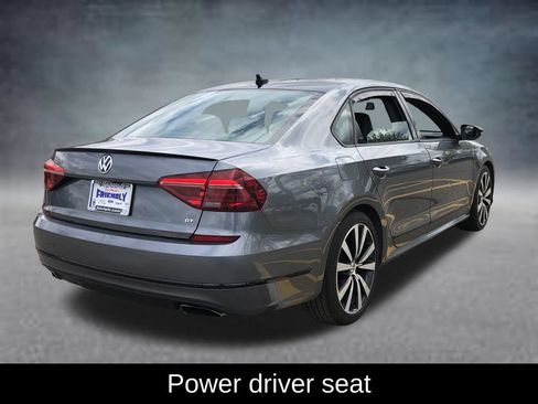 Used 2018 Volkswagen Passat 3.6 FWD image 8
