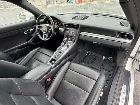 Used 2019 Porsche 911 Carrera image 13