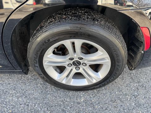 Used 2019 Chrysler 300 Touring w/ Sport Appearance Package image 58