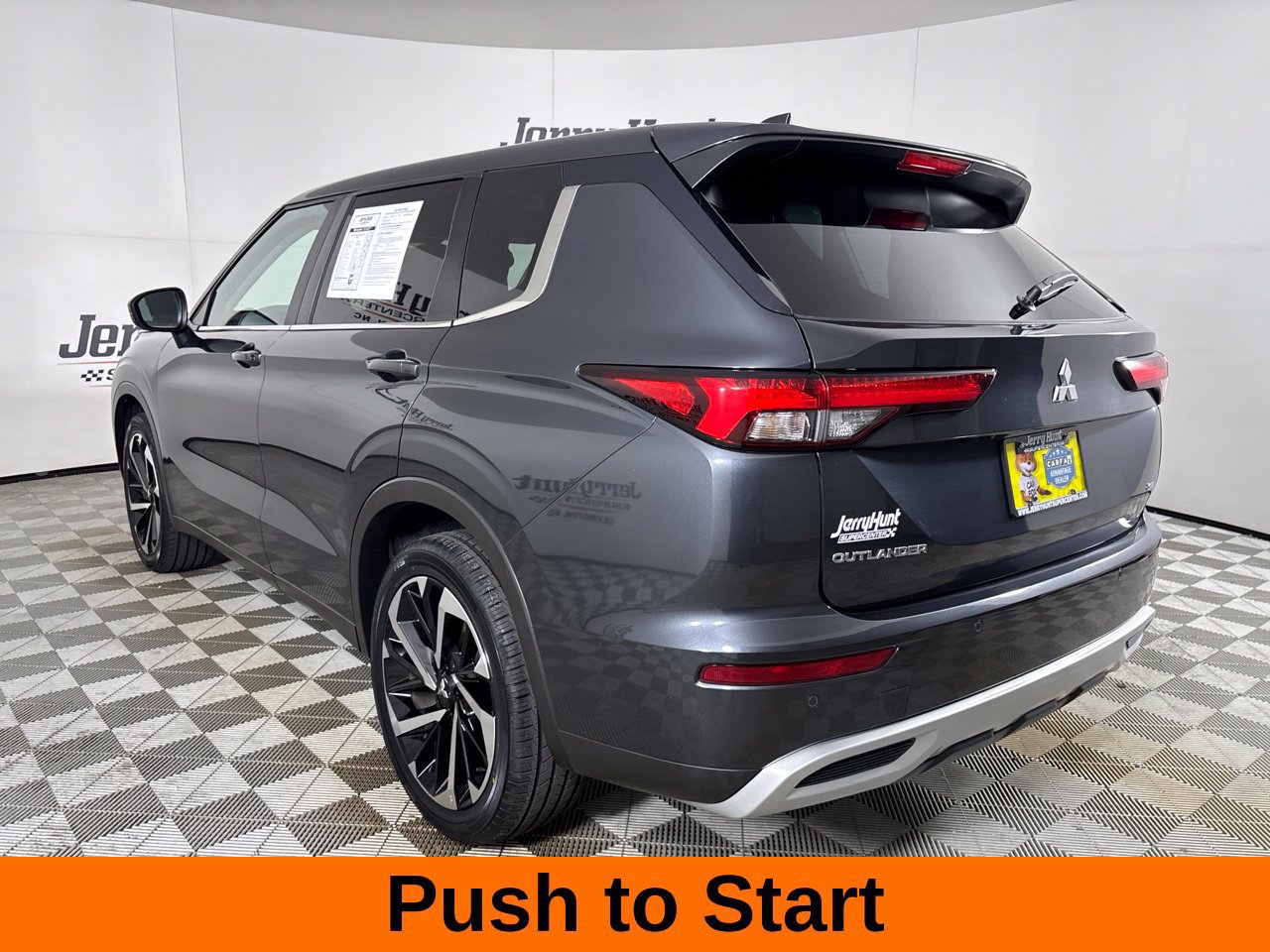Used 2024 Mitsubishi Outlander SE FWD image 8