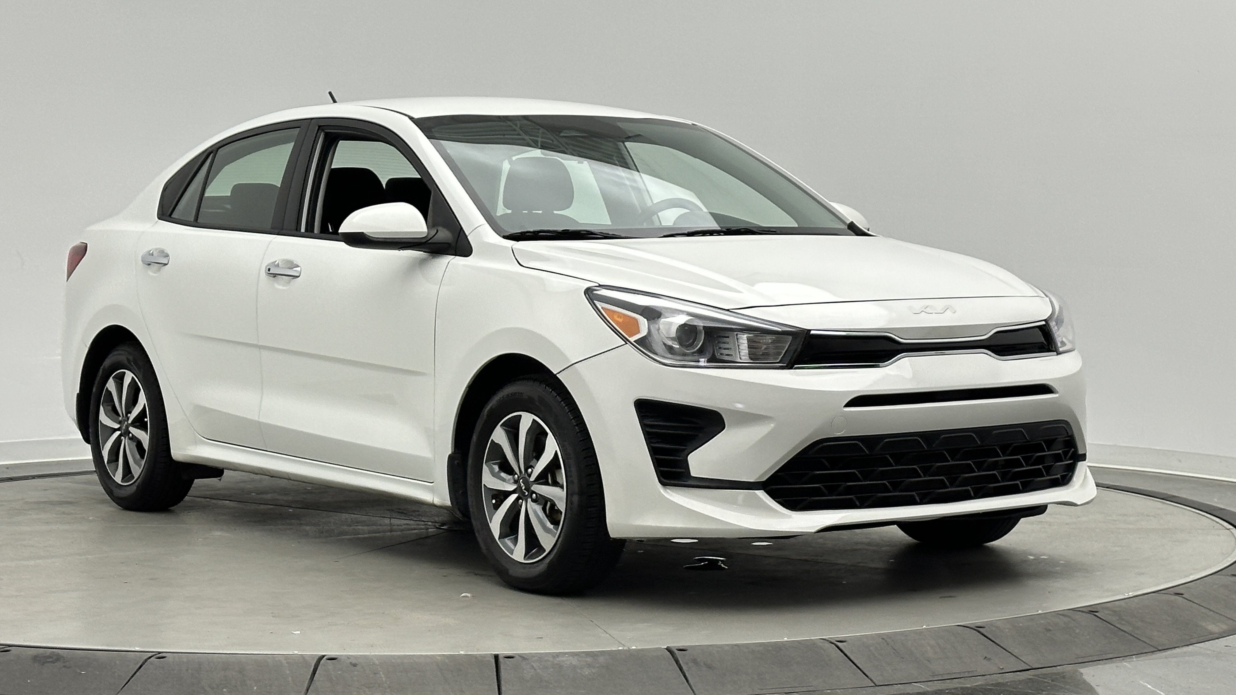 Used 2023 Kia Rio S w/ Technology Package FWD image 3