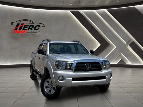 Used 2005 Toyota Tacoma PreRunner RWD image 4