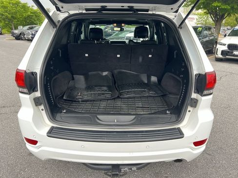 Used 2018 Jeep Grand Cherokee Altitude AWD/4WD image 25
