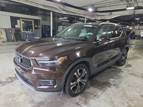Used 2019 Volvo XC40 T5 Inscription AWD/4WD image 1