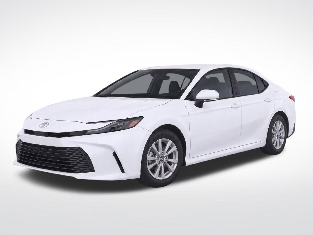 Used 2025 Toyota Camry LE FWD image 2