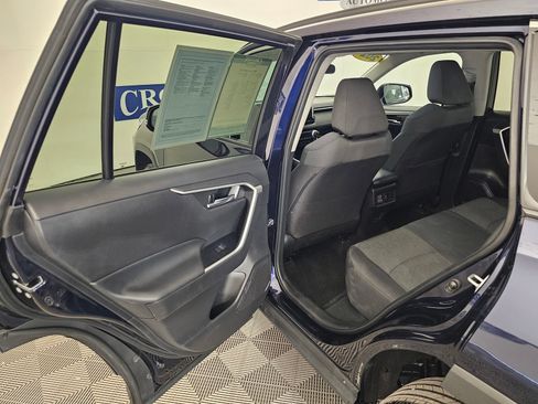 Used 2024 Toyota RAV4 XLE FWD image 20