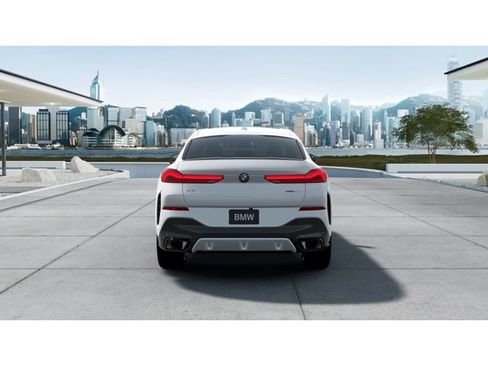 New 2026 BMW X6 xDrive40i w/ Premium Package image 5