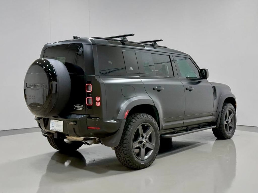 Used 2023 Land Rover Defender 110 V8 AWD/4WD image 16