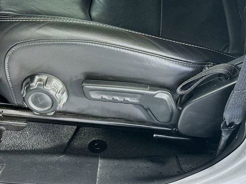 Used 2018 Jeep Wrangler Unlimited Sahara image 22