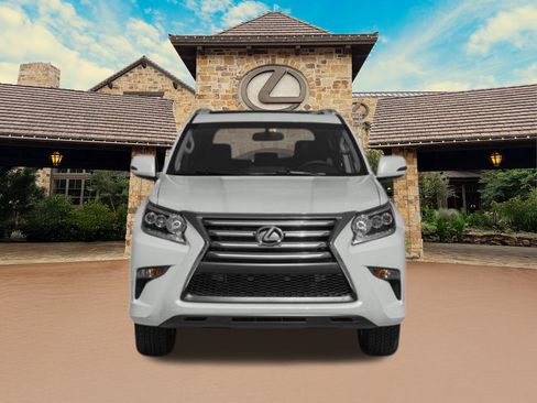 Used 2015 Lexus GX 460 w/ Premium Package image 4