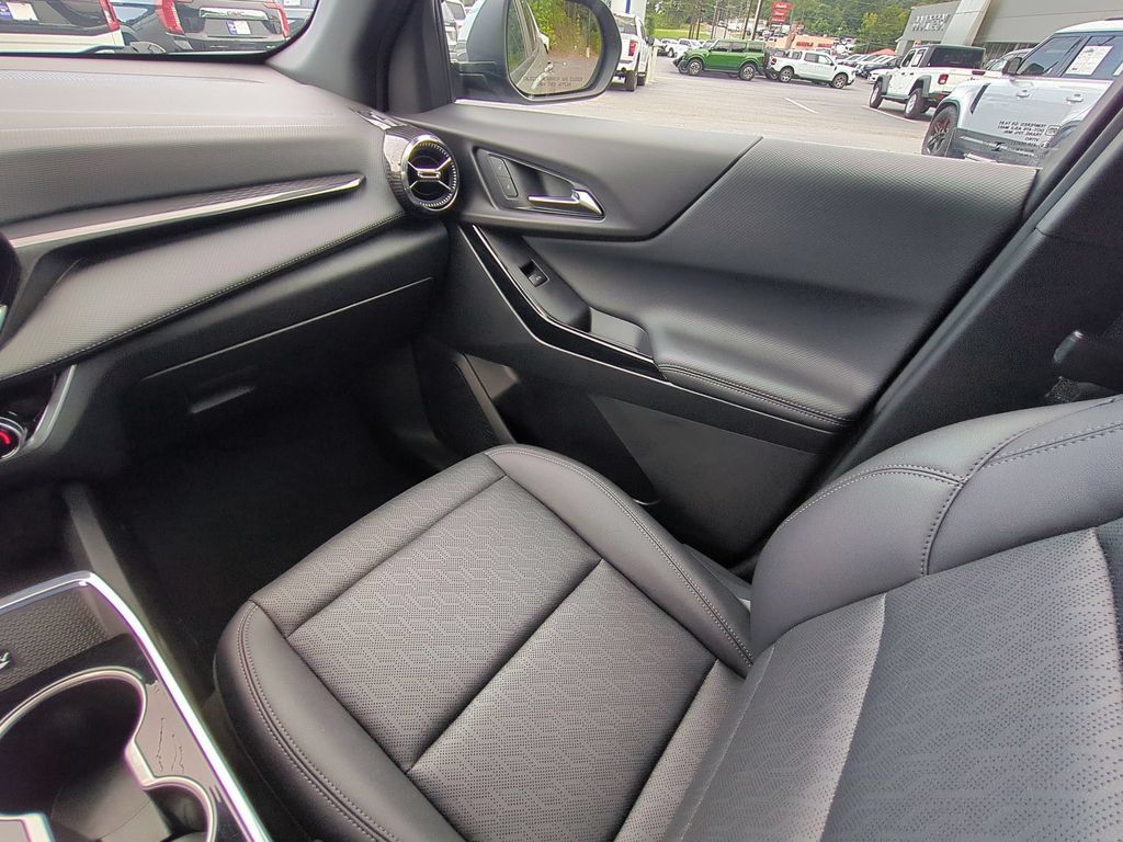 Used 2026 Chevrolet Equinox LT w/ Convenience Package II AWD/4WD image 21