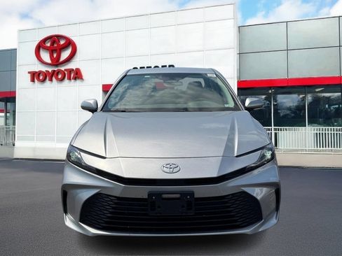 Used 2026 Toyota Camry LE FWD image 13