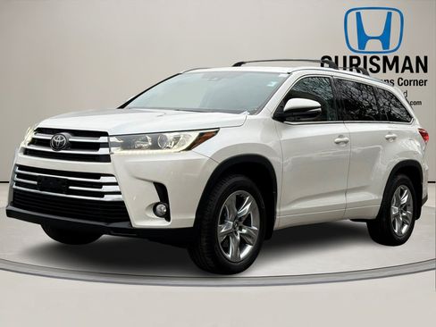 Used 2018 Toyota Highlander Limited image 2