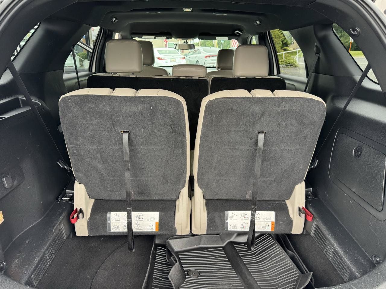 Used 2018 Ford Explorer XLT w/ Equipment Group 202A AWD/4WD image 23