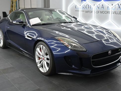 Used 2015 Jaguar F-TYPE R RWD image 5