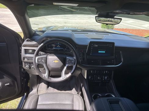 Used 2023 Chevrolet Tahoe Premier AWD/4WD image 18