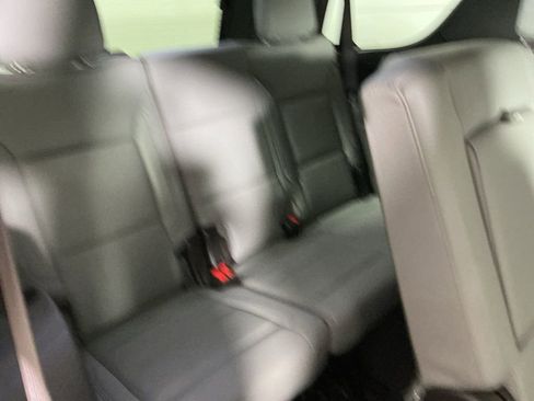 Used 2022 GMC Yukon SLT w/ SLT Luxury Package AWD/4WD image 23