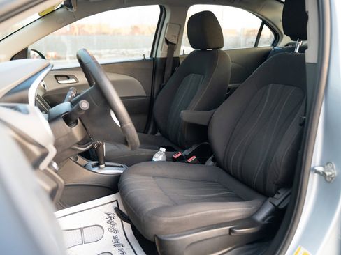 Used 2018 Chevrolet Sonic LT image 20