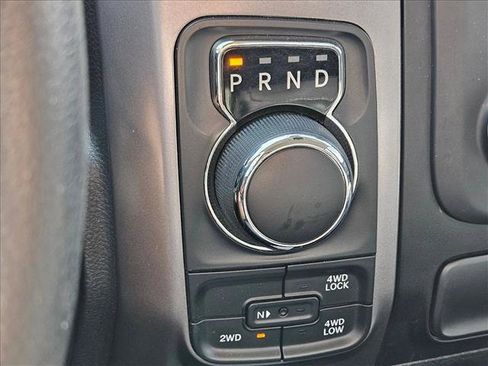 Used 2022 RAM 1500 Classic SLT AWD/4WD image 10