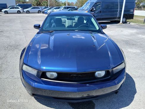 Used 2010 Ford Mustang GT RWD image 3