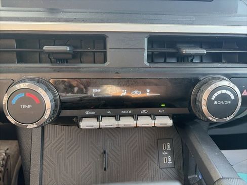 Used 2024 Toyota Tacoma SR image 16