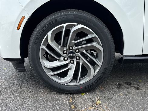 New 2026 Lincoln Navigator Reserve AWD/4WD image 24