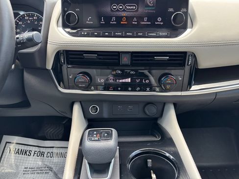 Used 2023 Nissan Rogue SL w/ SL Premium Package FWD image 22