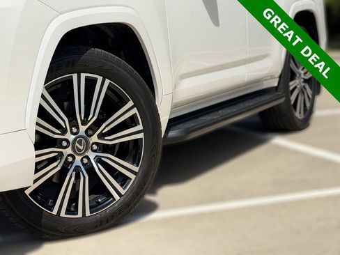 Used 2024 Lexus LX 600 4WD w/ Appearance Package image 8