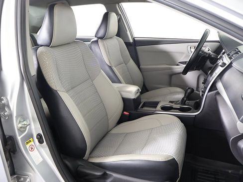 Used 2015 Toyota Camry SE image 26
