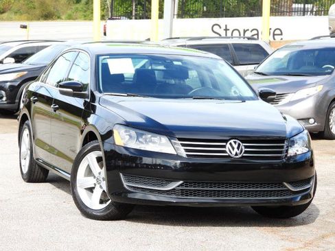 Used 2014 Volkswagen Passat 1.8T SE image 9
