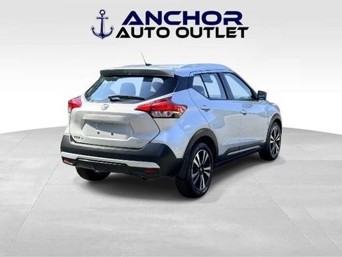 Used 2019 Nissan Kicks SR FWD image 8