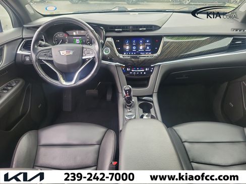 Used 2021 Cadillac XT6 Premium Luxury AWD/4WD image 17