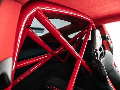 Used 2018 Porsche 911 GT2 RS w/ Weissach Package image 30