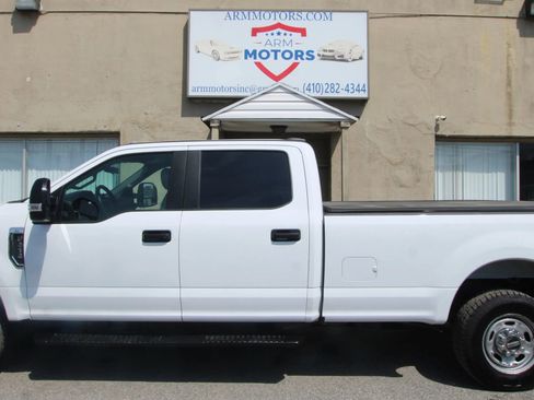 Used 2022 Ford F250 XL w/ Power Equipment Group image 5